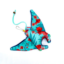Load image into Gallery viewer, Mobula Munkiana Ray Keychain