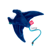 Load image into Gallery viewer, Mobula Munkiana Ray Keychain