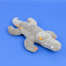 Load image into Gallery viewer, Peluche cocodrilo NOMELLAMO animales de Costa Rica