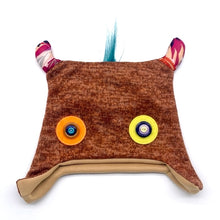 Cargar imagen en el visor de la galería, Gorrito Orejeras L