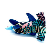 Load image into Gallery viewer, Hammerhead shark